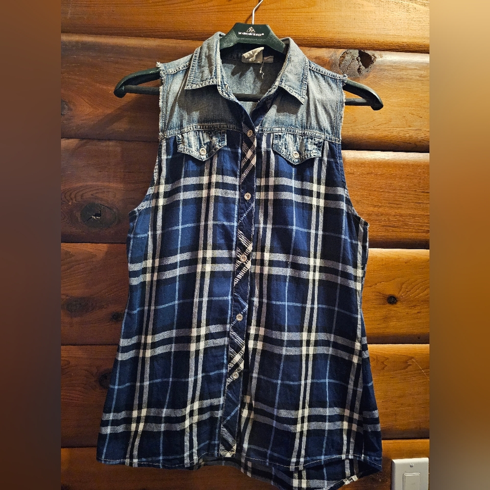 Western lifestyle vest